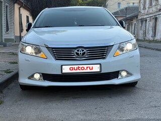 2013 Toyota Camry VII (XV50), белый, 1800000 рублей, вид 1