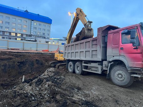 2012 Sinotruk Howo HW76, красный, 1600000 рублей, вид 3