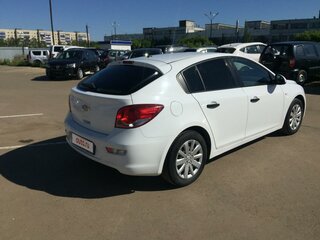 2012 Chevrolet Cruze I, белый, 900000 рублей, вид 4