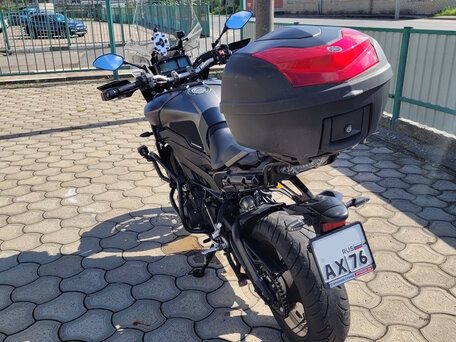 2015 Yamaha MT-09 Tracer (FJ-09), серый, 780000 рублей, вид 4