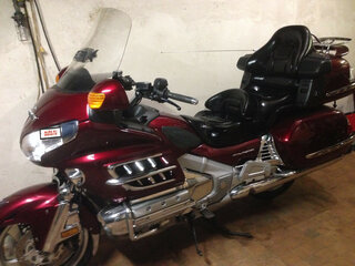 2009 Honda GL 1800 Gold Wing, красный, 1350000 рублей, вид 1