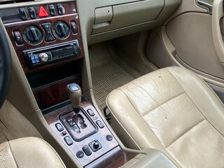 2000 Mercedes-Benz C-Класс 230 I (W202) Рестайлинг, чёрный, 355000 рублей, вид 2