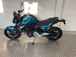 2025 BMW F 900 R, голубой, 1100000 рублей, вид 2