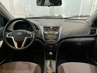 2011 Hyundai Solaris I, красный, 639000 рублей, вид 5
