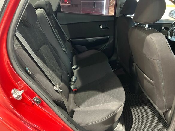 2016 Kia Rio III Рестайлинг, красный, 1245000 рублей - вид 12
