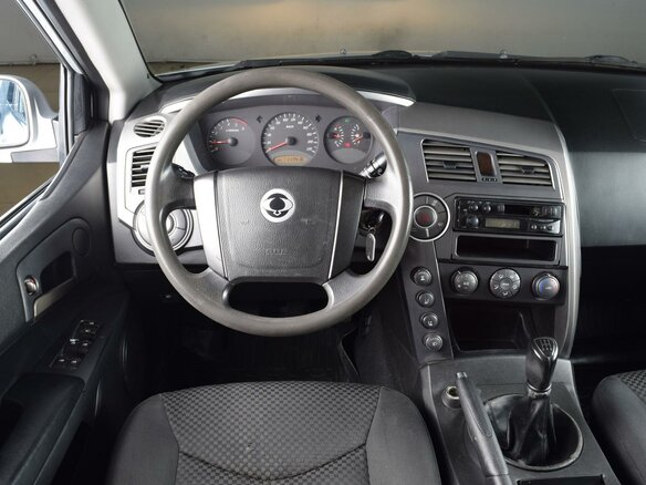 2012 SsangYong Kyron I Рестайлинг, серебристый - вид 4