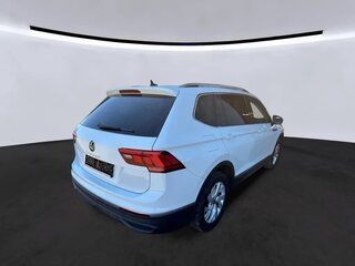2022 Volkswagen Tiguan Allspace II Рестайлинг, белый, 2482000 рублей, вид 1