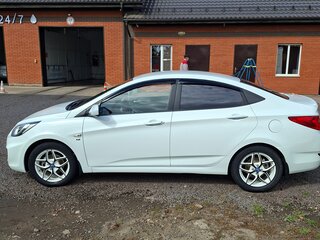 2014 Hyundai Solaris I, белый, 850000 рублей, вид 4