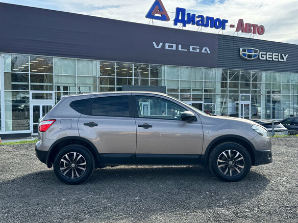 2010 Nissan Qashqai I Рестайлинг, коричневый, 880000 рублей - вид 7