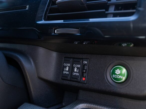 2020 Honda Stepwgn V Рестайлинг, серый, 2299000 рублей - вид 14