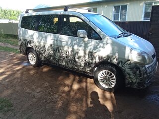 2000 Nissan Serena II (C24), белый, 350000 рублей, вид 4