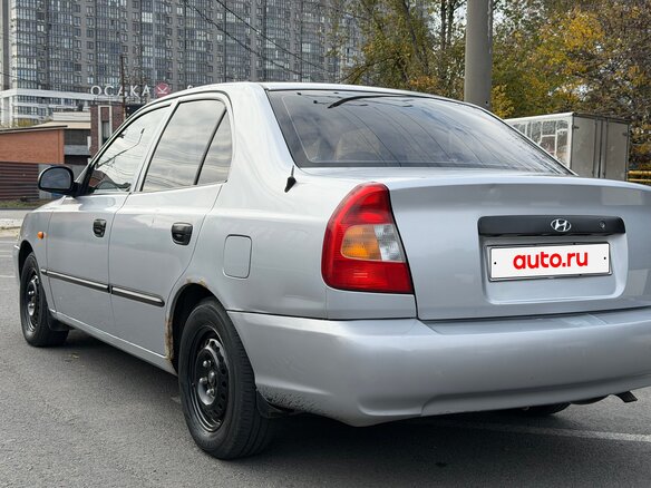 2006 Hyundai Accent ТагАЗ II, серебристый, 330000 рублей - вид 5