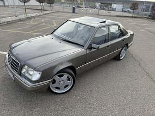 1994 Mercedes-Benz E-Класс 220 I (W124), серый, 1200000 рублей, вид 1