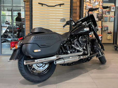 2021 Harley-Davidson Heritage Classic, чёрный, 3500000 рублей, вид 3