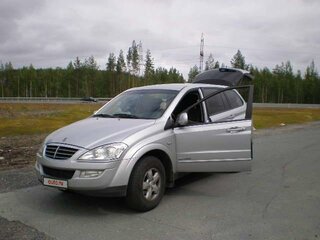 2012 SsangYong Kyron I Рестайлинг, серебристый, 900000 рублей, вид 2