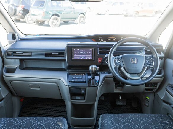 2020 Honda Stepwgn V Рестайлинг, серый, 2299000 рублей - вид 7