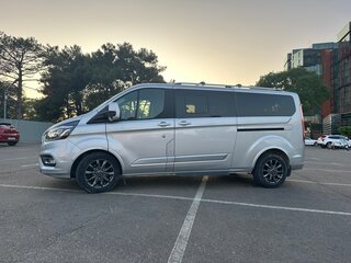 2020 Ford Tourneo Custom SWB I Рестайлинг, серебристый, 4150000 рублей, вид 3