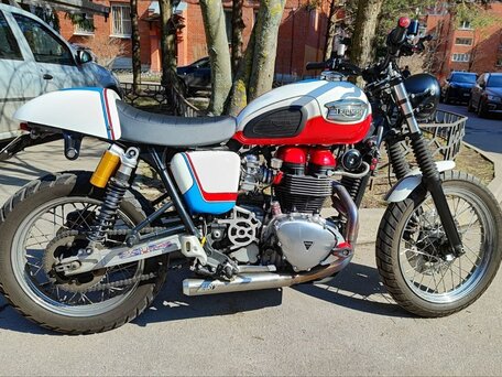2006 Triumph Scrambler, белый, 850000 рублей, вид 1