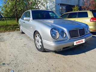1998 Mercedes-Benz E-Класс 320 II (W210, S210), серебристый, 465000 рублей, вид 2
