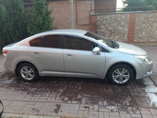 2009 Toyota Avensis III, серебристый, 1850000 рублей, вид 4