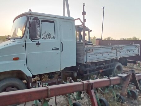 2003 ЗИЛ 5301 "Бычок", серый, 450000 рублей, вид 1