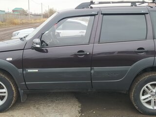 2012 Chevrolet Niva I Рестайлинг, коричневый, 620000 рублей, вид 3