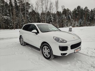 2016 Porsche Cayenne Diesel II Рестайлинг (958), белый, 4800000 рублей, вид 2