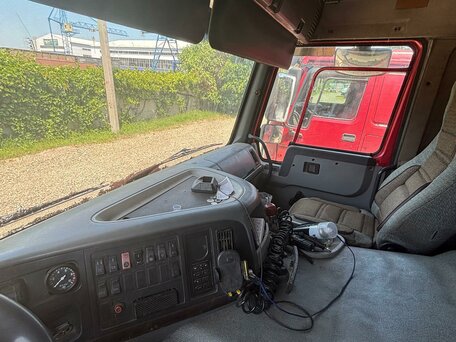 2007 Sinotruk Howo A5, красный, 1000000 рублей, вид 5
