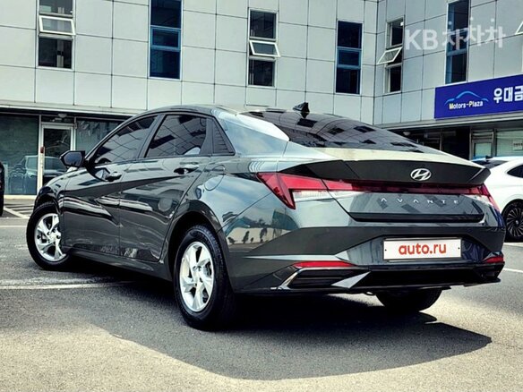 2023 Hyundai Avante VII, серый, 1431000 рублей - вид 3