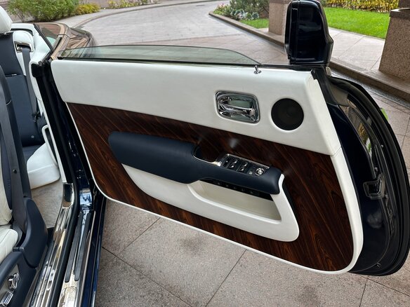 2016 Rolls-Royce Dawn, синий, 34900000 рублей - вид 11