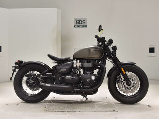 2020 Triumph Bonneville Bobber, серый, 1500000 рублей, вид 2