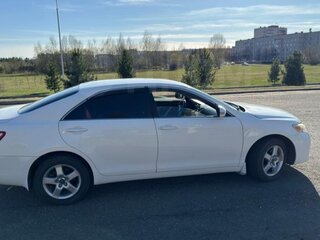 2010 Toyota Camry VI (XV40) Рестайлинг, белый, 1360000 рублей, вид 3