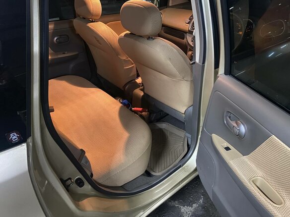 2005 Nissan Note I, золотистый, 700000 рублей - вид 13