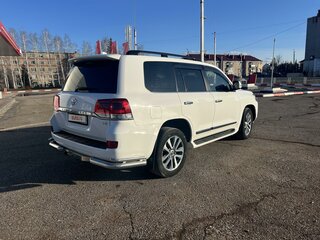 2016 Toyota Land Cruiser 200 Series Рестайлинг 2, белый, 6500000 рублей, вид 5