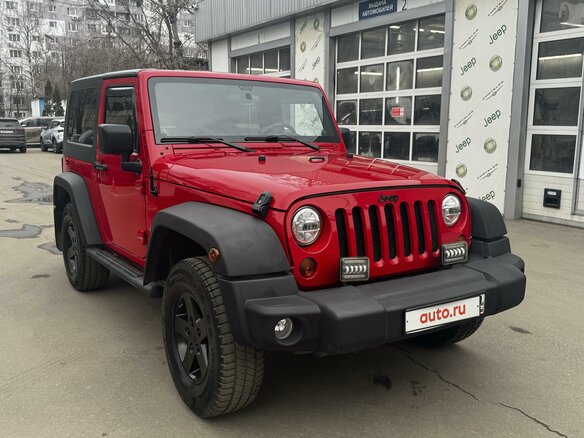 2008 Jeep Wrangler III (JK), красный, 2500000 рублей