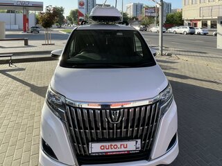 2019 Toyota Esquire I Рестайлинг, белый, 2460000 рублей, вид 3