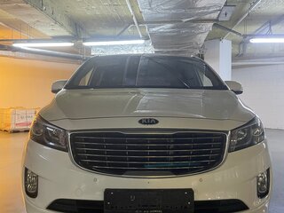 2017 Kia Carnival III, белый, 1950000 рублей, вид 1