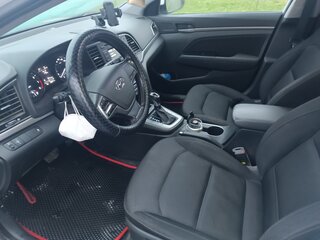 2017 Hyundai Elantra VI (AD), белый, 1500000 рублей, вид 5