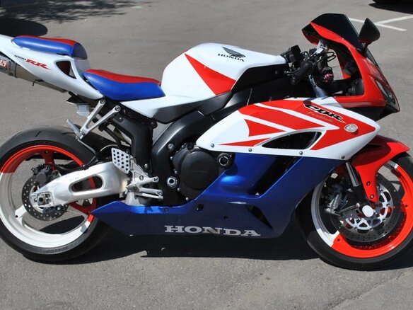 2004 Honda CBR 1000 RR/RA Fireblade, красный, 600000 рублей