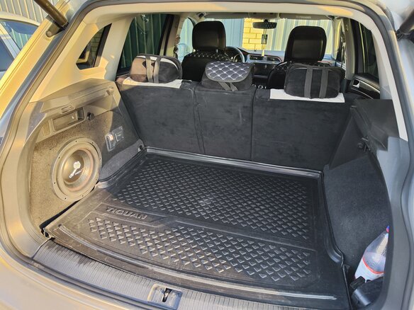 2018 Volkswagen Tiguan II, серебристый, 2545000 рублей - вид 16