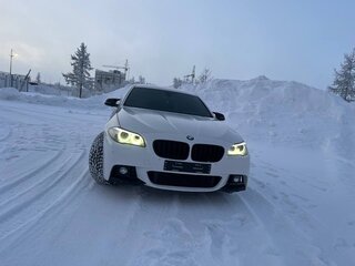 2013 BMW 5 серии 528i xDrive VI (F10/F11/F07) Рестайлинг, белый, 2500000 рублей, вид 4