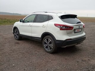 2018 Nissan Qashqai II Рестайлинг, белый, 1700000 рублей, вид 3