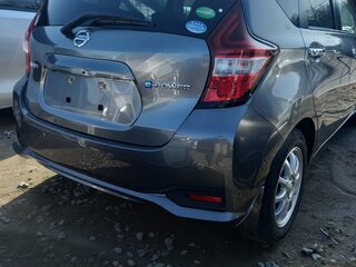 2019 Nissan Note e-Power II Рестайлинг, серый, 1600000 рублей, вид 3