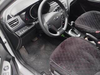 2017 Kia Rio III Рестайлинг, серебристый, 1370000 рублей, вид 2