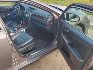 2016 Toyota Camry VII (XV50) Рестайлинг, серый, 2250000 рублей, вид 3