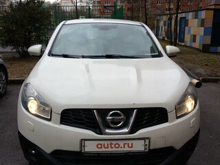 2013 Nissan Qashqai I Рестайлинг, белый, 1050000 рублей, вид 2