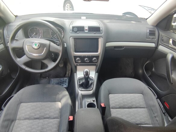 2012 Skoda Octavia II (A5) Рестайлинг, серебристый, 950000 рублей - вид 5