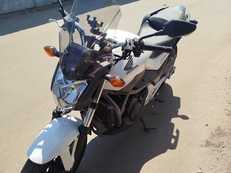 2013 Honda NC 700S, белый, 600000 рублей, вид 2