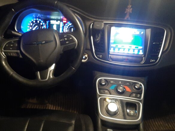 2016 Chrysler 200 II, серый, 1500000 рублей - вид 5