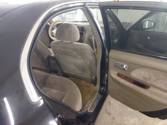 2002 Kia Magentis I, чёрный, 100000 рублей - вид 8